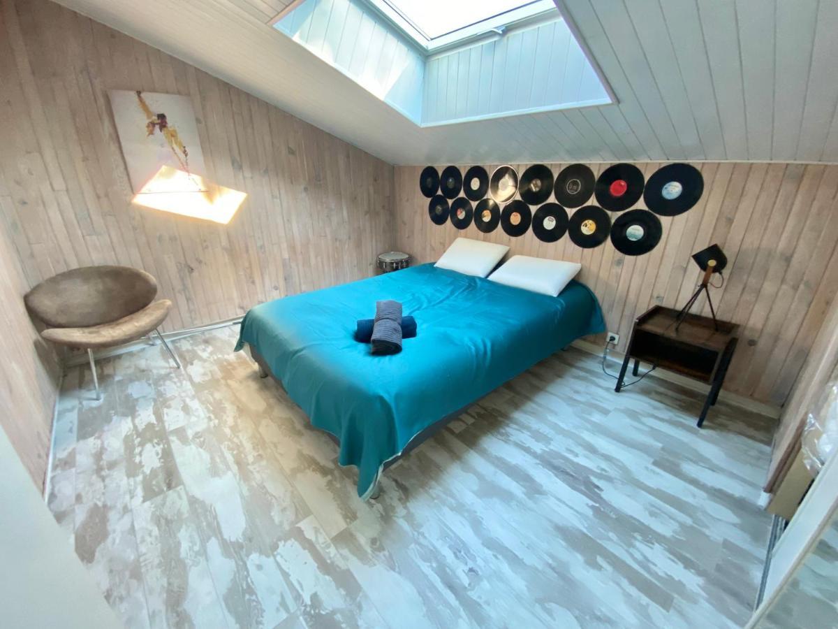 Superbe LOFT centre-ville - Sauna - parking privé -Clim- 1 à 10personnes Brive-la-Gaillarde Exterior foto