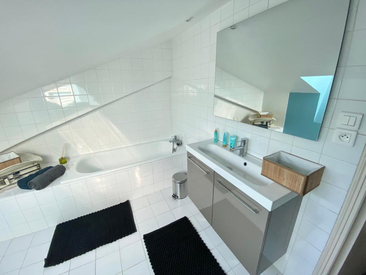 Superbe LOFT centre-ville - Sauna - parking privé -Clim- 1 à 10personnes Brive-la-Gaillarde Exterior foto