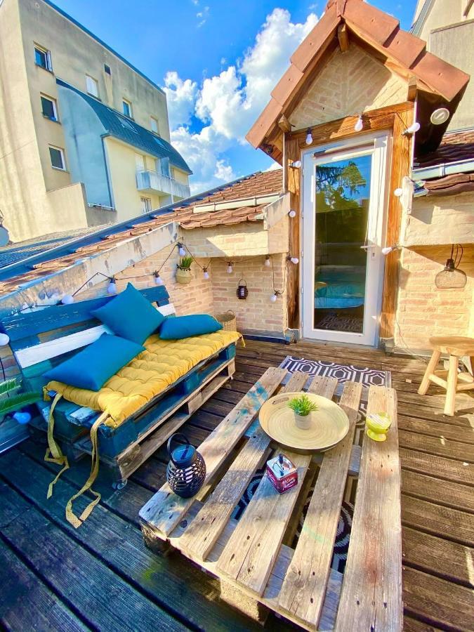 Superbe LOFT centre-ville - Sauna - parking privé -Clim- 1 à 10personnes Brive-la-Gaillarde Exterior foto