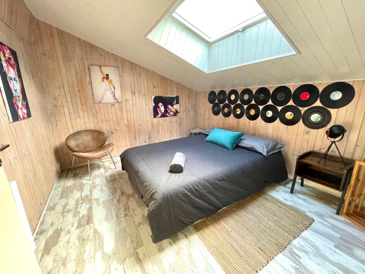 Superbe LOFT centre-ville - Sauna - parking privé -Clim- 1 à 10personnes Brive-la-Gaillarde Exterior foto
