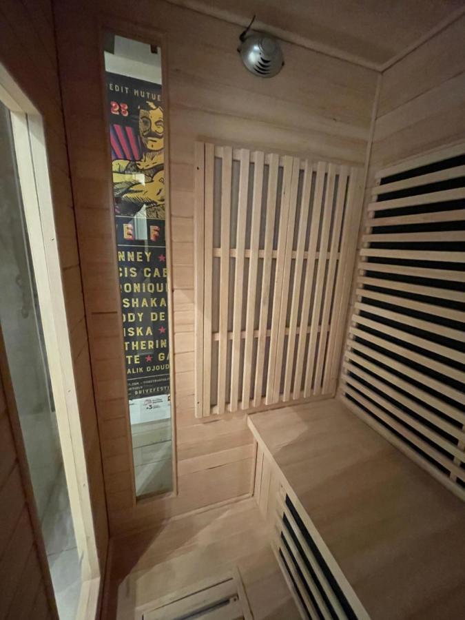 Superbe LOFT centre-ville - Sauna - parking privé -Clim- 1 à 10personnes Brive-la-Gaillarde Exterior foto
