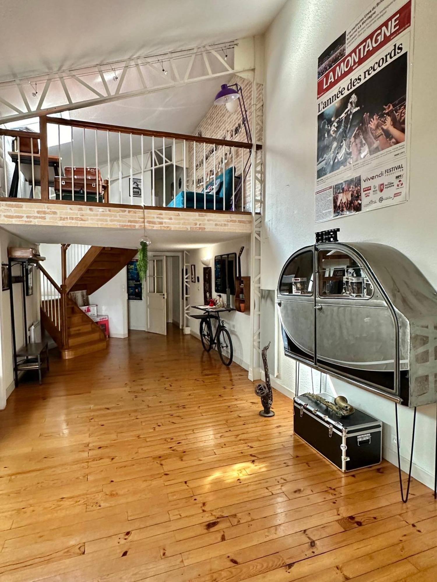 Superbe LOFT centre-ville - Sauna - parking privé -Clim- 1 à 10personnes Brive-la-Gaillarde Exterior foto